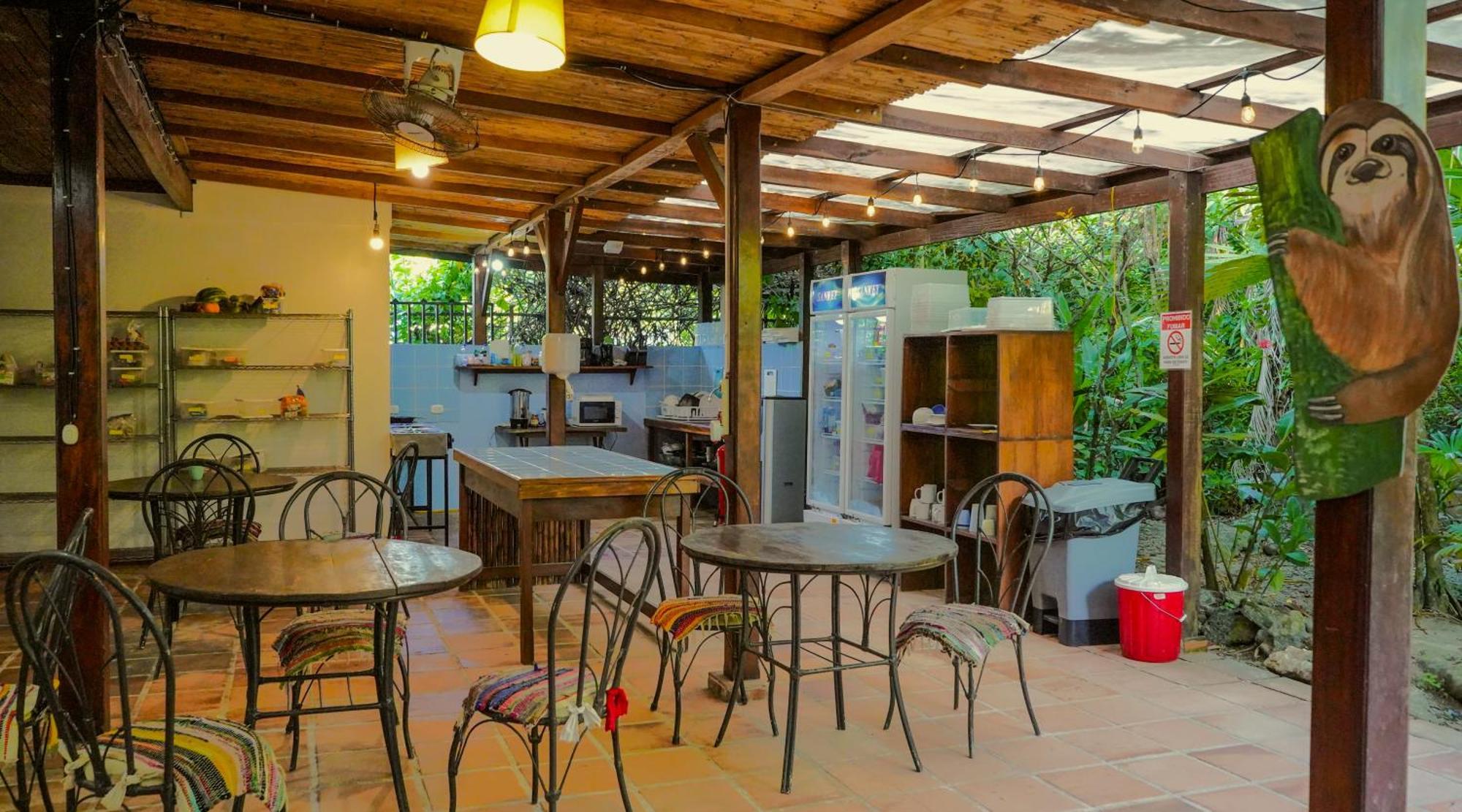 El Clan Hostel Puerto Viejo de Talamanca Luaran gambar